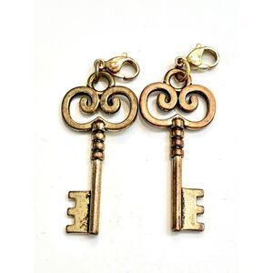 Two Brass Key Charms #ornate #origami owl